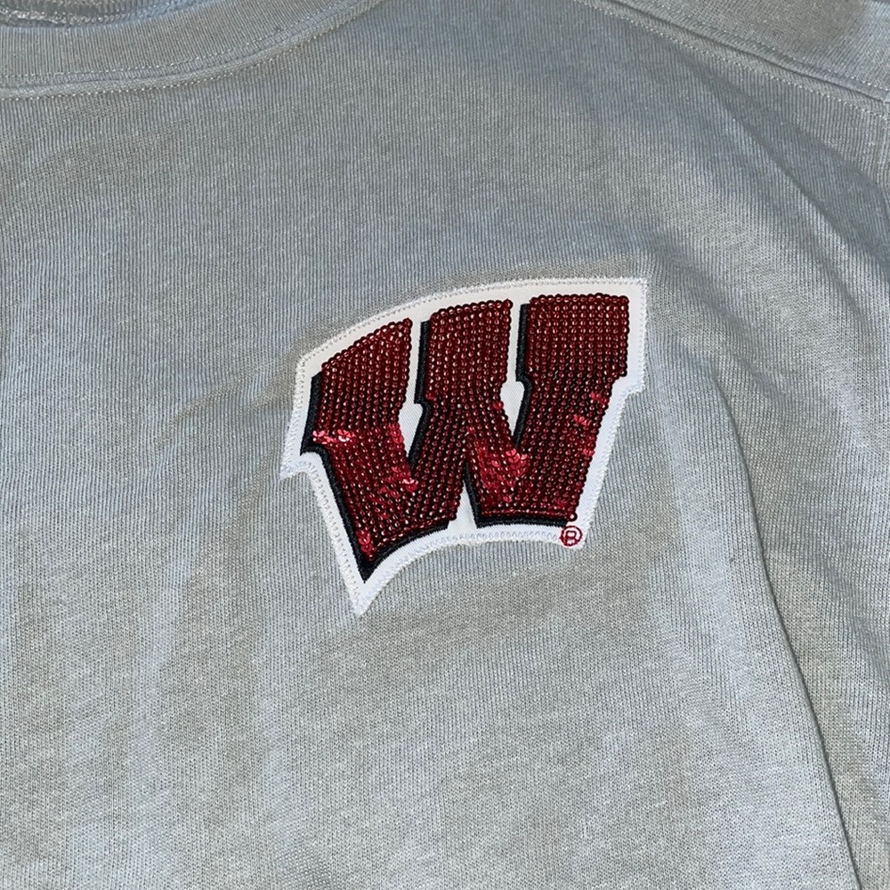 Wisconsin badgers sequin pullover - Picture 2 of 4